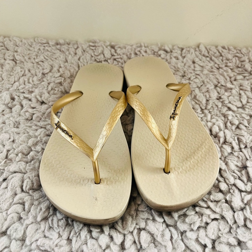 Ipanema slipper size 7